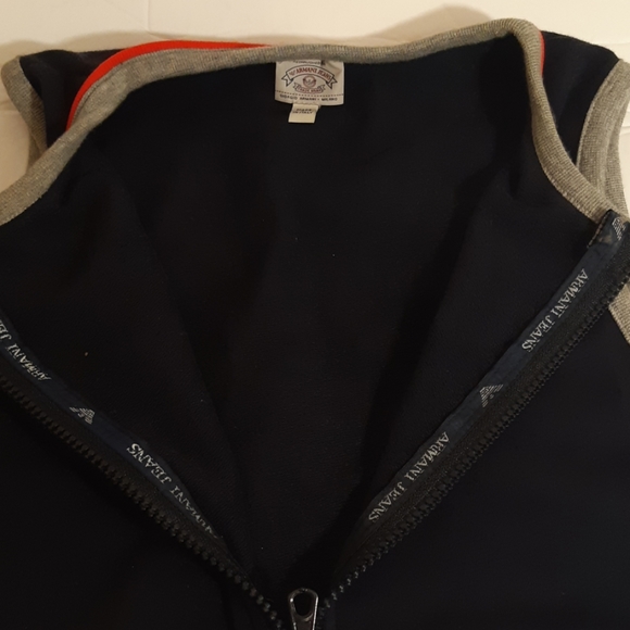 Armani Jean's crop top - Picture 6 of 7